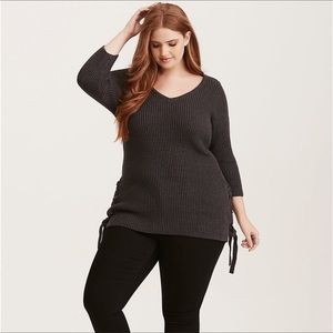 NWT! Torrid 3 Grey V Neck with Side Lace Up Ribbed Tunic Sweater